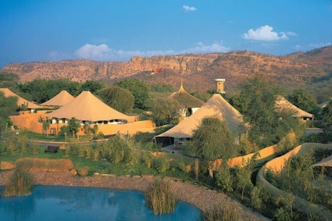 The Oberoi Vanyavilas Wildlife Resort